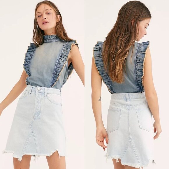 Free People Going Rogue Denim Skirt Size 26 Button Fly Light Wash Raw Hem Boho - Picture 2 of 8